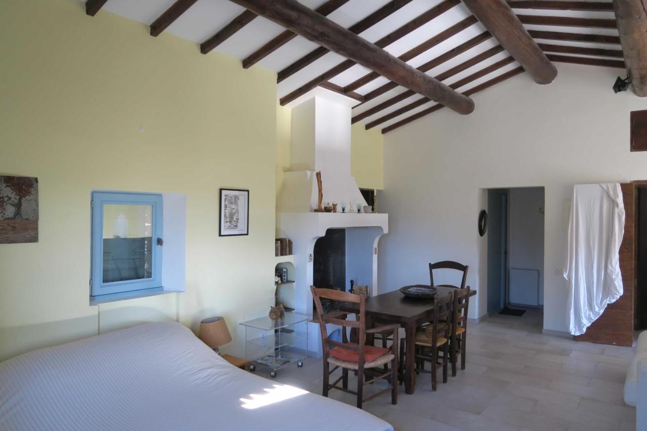 Bastide Au Coeur Du Luberon Lägenhet Gordes Exteriör bild